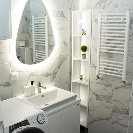 Alina's Апартаменти *