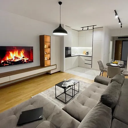 Апартаменти Alina's *