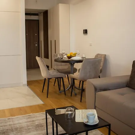 Апартаменти Alina's